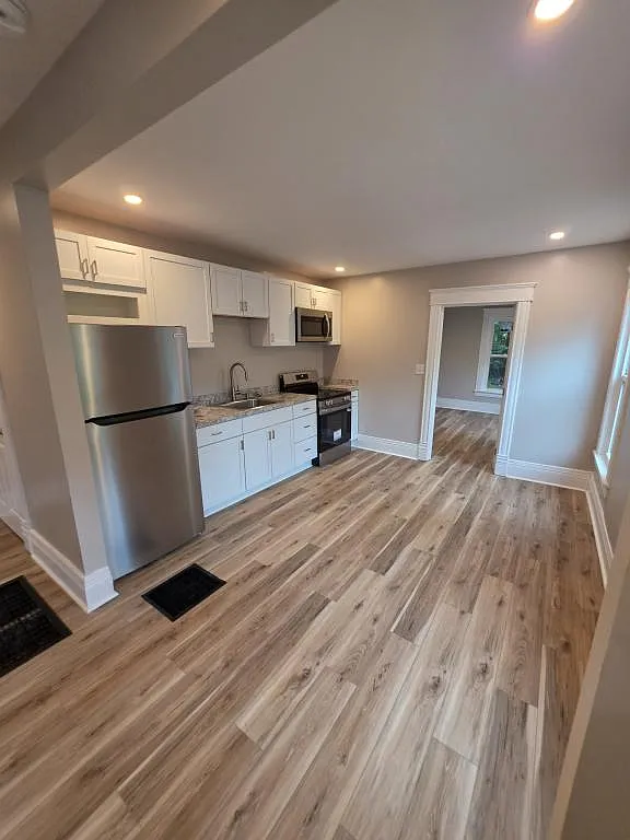 4 Mechanic St — Photo 1