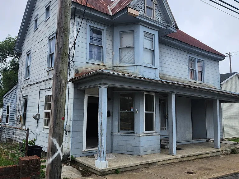 406 E Moler Ave — Photo 1
