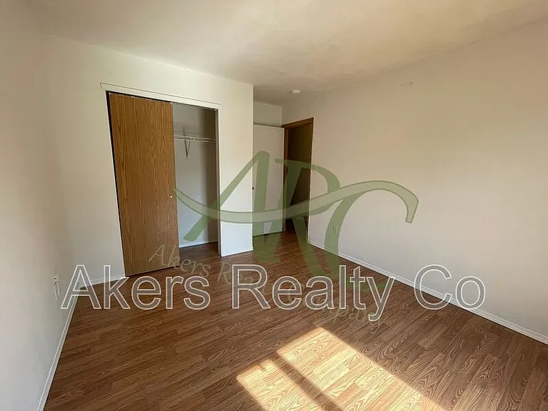 3003 Ontario St — Photo 10