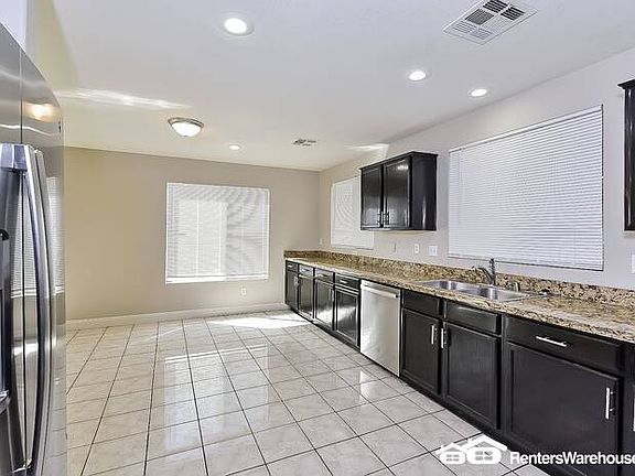 3rd image of 7973 N Willow Pines Pl