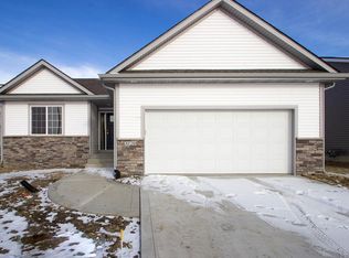 3810 SW Stonehaven Ln, Ankeny, IA 50023