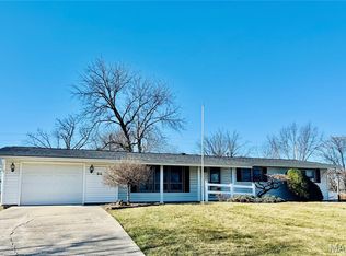 34 Hillcrest Dr, Hannibal, MO 63401