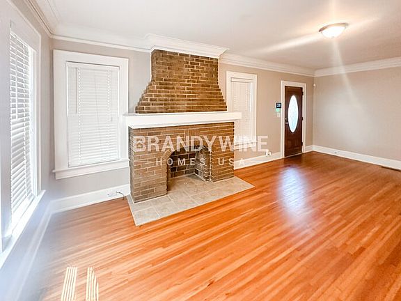 3rd image of 1351 Jefferson Ave