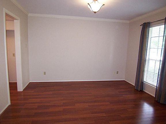 4th image of 9023 Jackwood St