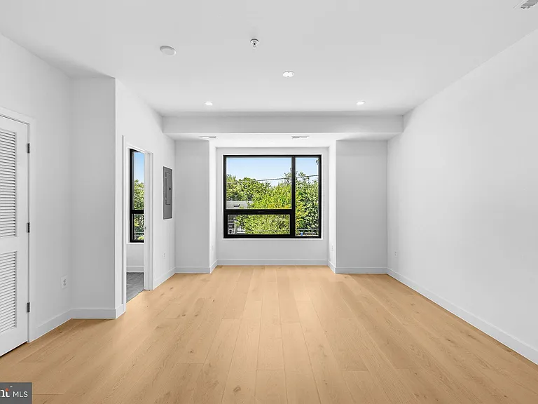 2530 B Elvans Rd SE — Photo 11