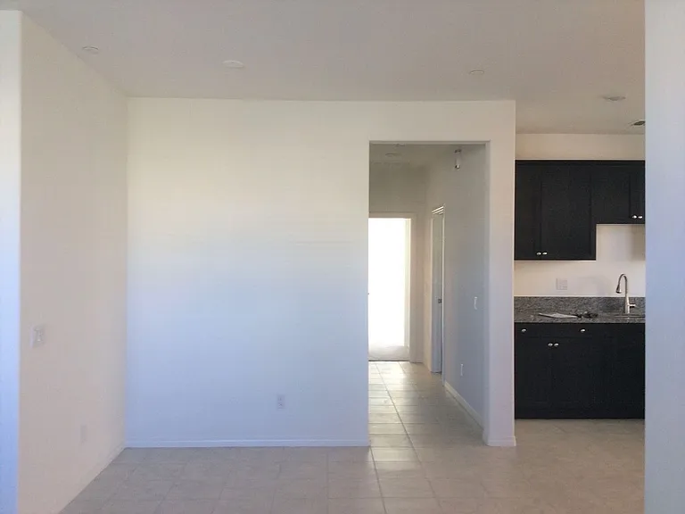 Valencia 26389 Unit 1-2 — Photo 6