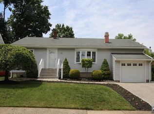 144 N Vivyen St, Bergenfield, NJ 07621