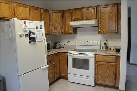 5th image of 1658 Golden Blvd