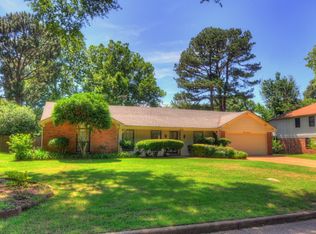 1469 Poplar Ave, Memphis, TN 38104