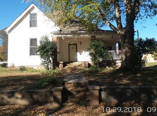 9 Poplar St, Friendship, TN 38034