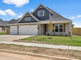 1511 Cullinan St, Centerton, AR 72719