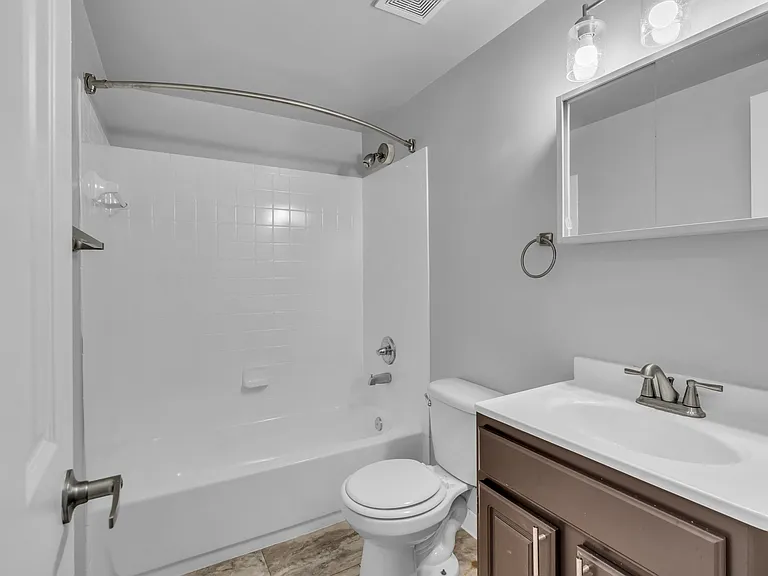 Cheverly Crossing Apartments — Photo 9