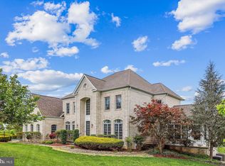 4 Hidden Ponds Ct, Gaithersburg, MD 20878