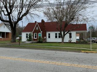 190 N Main St, Denton, NC 27239