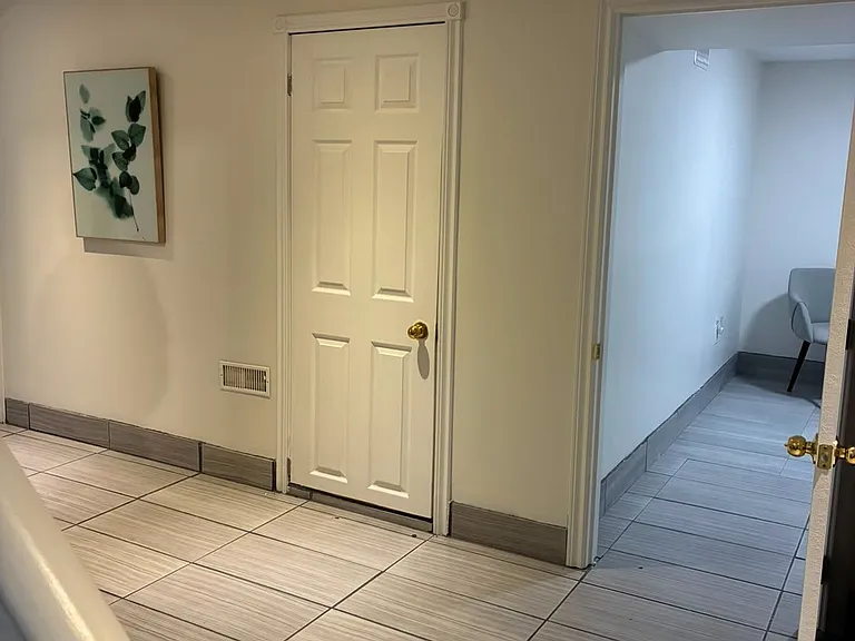 1470 Fisher Ave — Photo 3