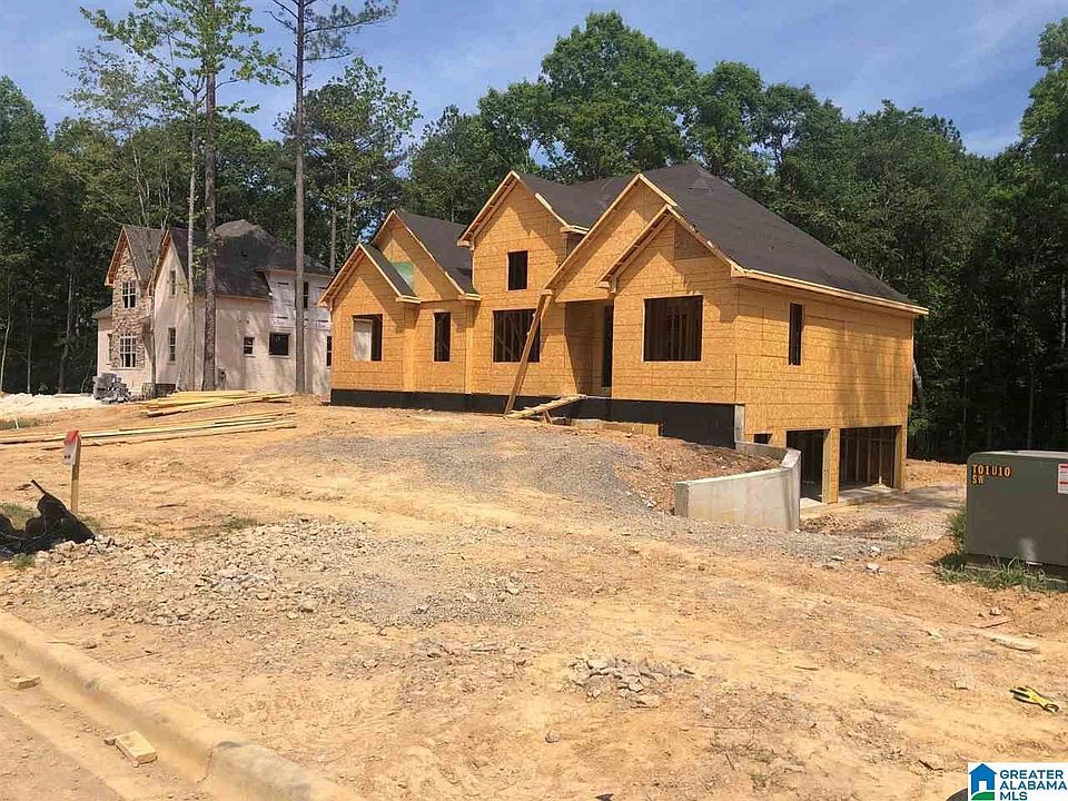 2nd image of 1062 Grey Oaks Dr