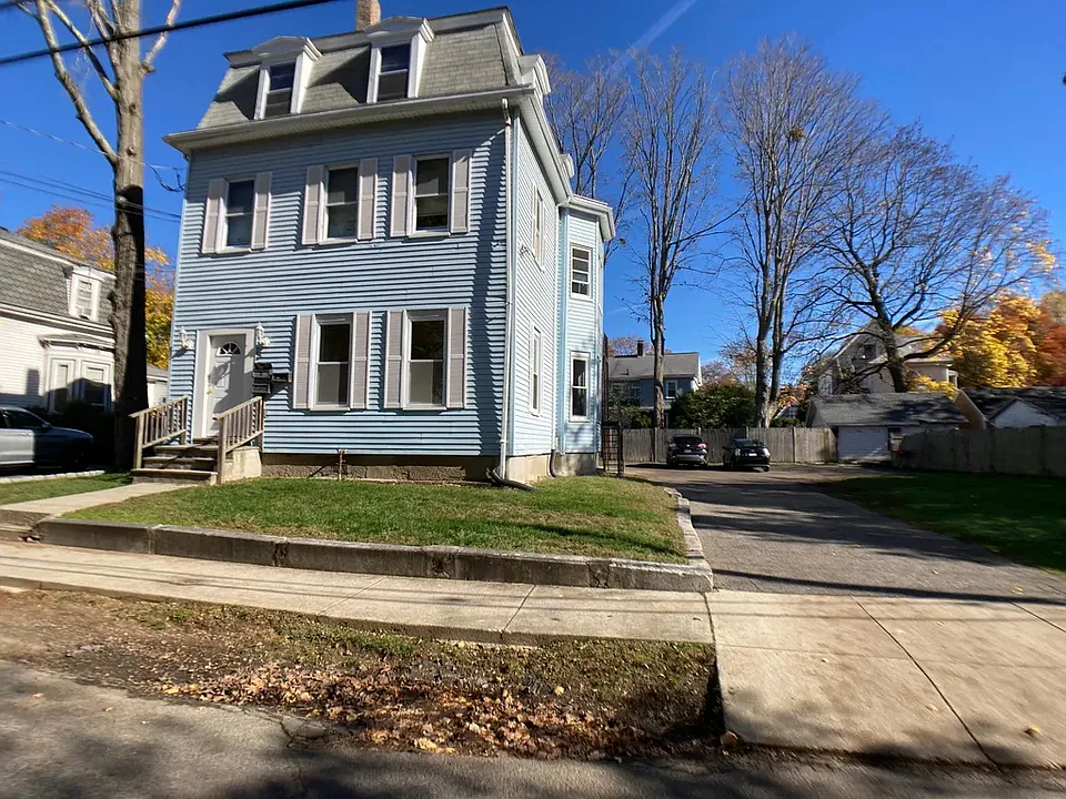 3 Winnemay St #1