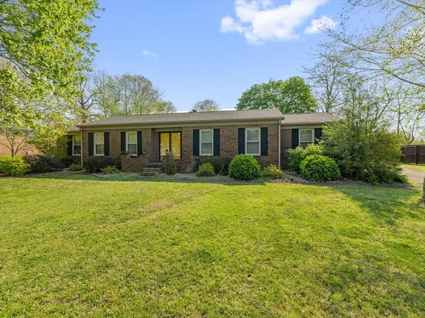 1944 Lakeview Dr, Madisonville, KY 42431