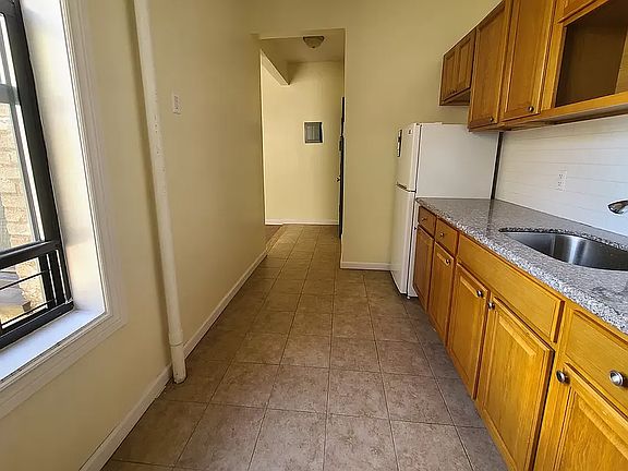 5th image of 8609 Bay 16th St #C9