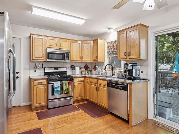 4th image of 340 18th Ave S