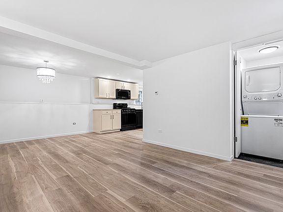 3rd image of 4701 W Berteau Ave #G