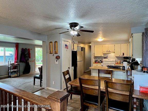2nd image of 211 S Shanley Ave