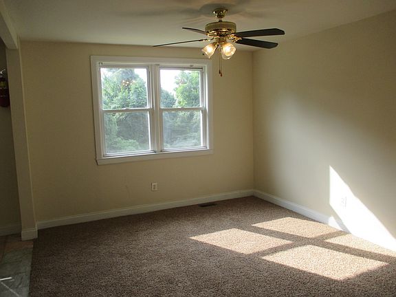 3rd image of 529 W Abbottsford Avenue # Fl 2nd