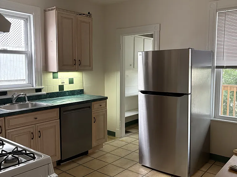 4 Adams St #2 — Photo 10