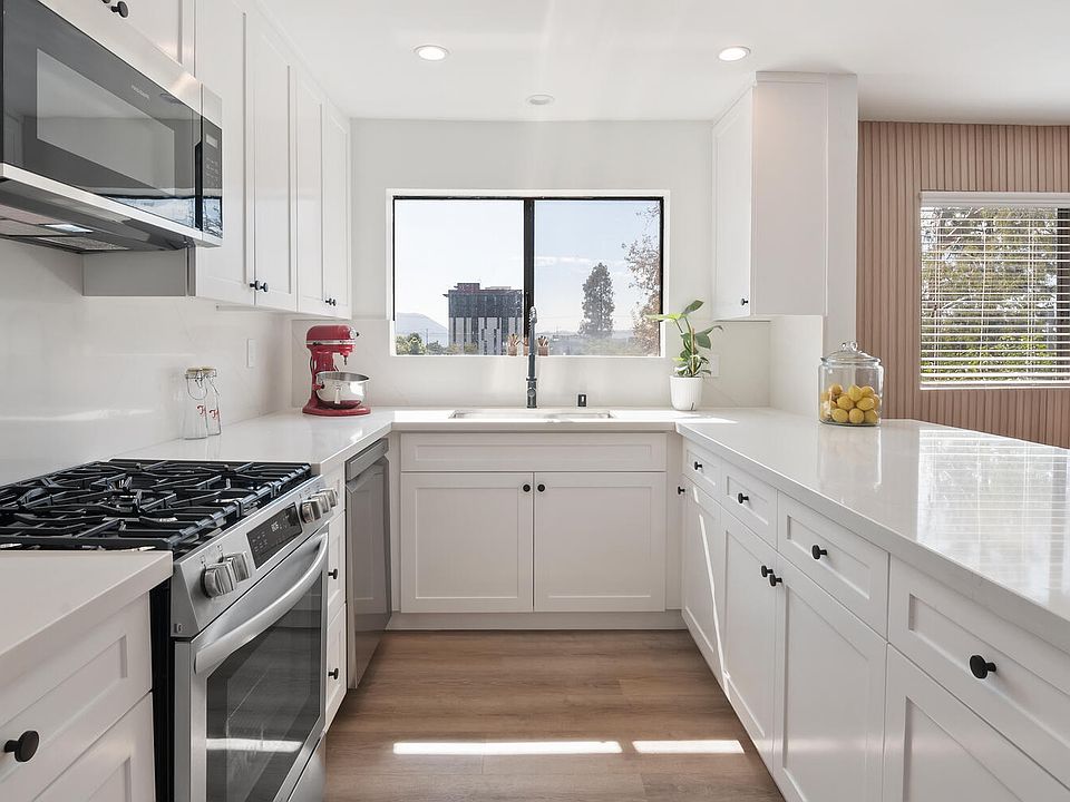 1st image of 2250 N Niagara St #215