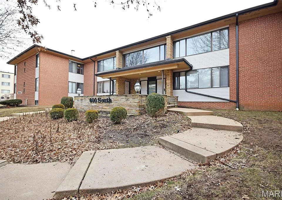 600 S Brentwood Blvd #12