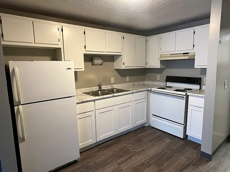 Maplewood Apartments — Photo 51
