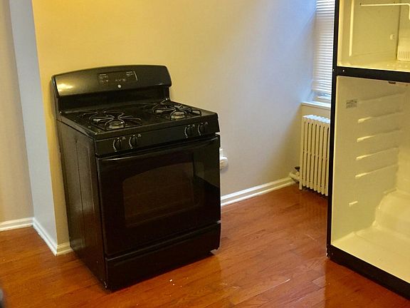 5th image of 6310 Broadway APT 23B