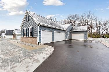 3rd image of 4468 McKenna Dr