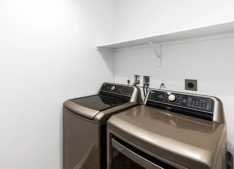 29587 Winterstorm Ct — Photo 17