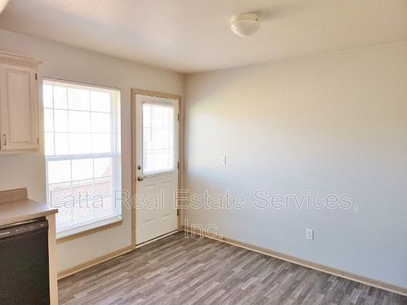 5th image of 302 NE 6th St #B