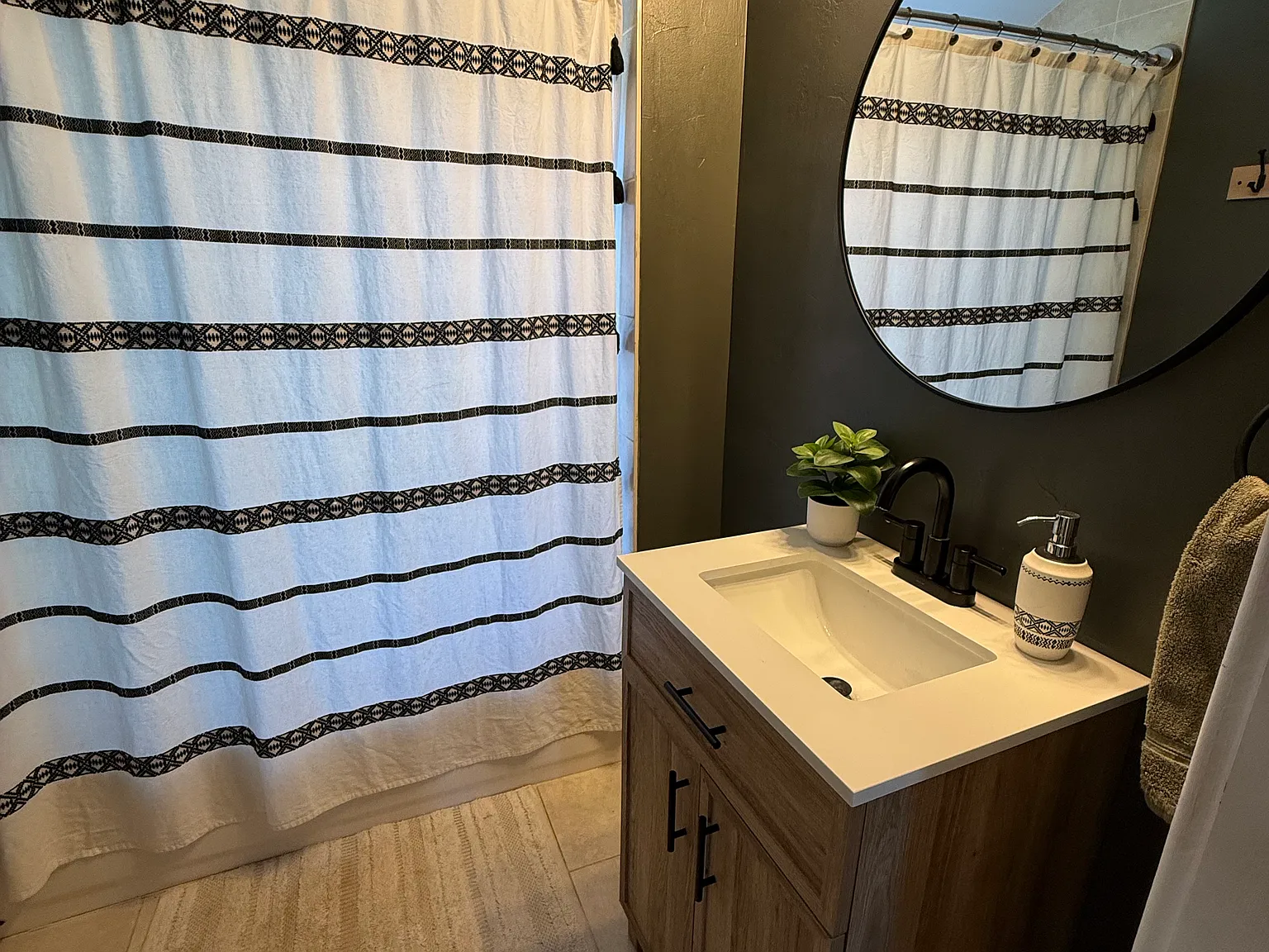 3 bed, $1,500 — Photo 4