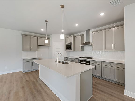4th image of 3108 Arthurdale St