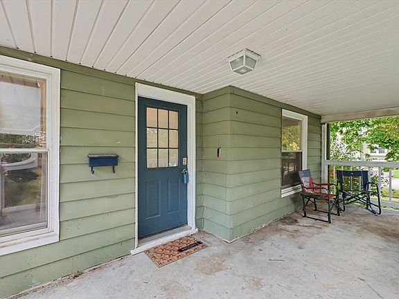 2nd image of 511 W Columbia Ave