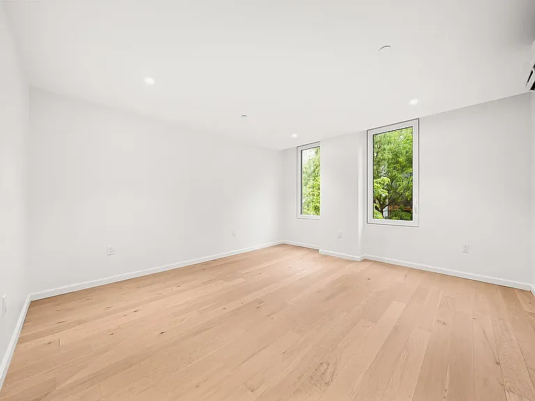 41-01 24th St #Townhouse 1 — Photo 9