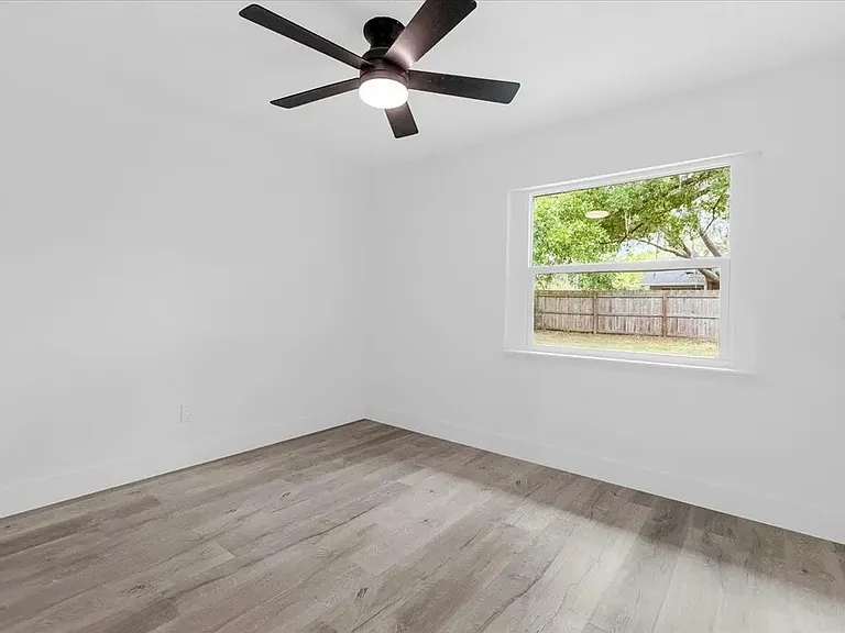 3536 Premier Dr — Photo 9