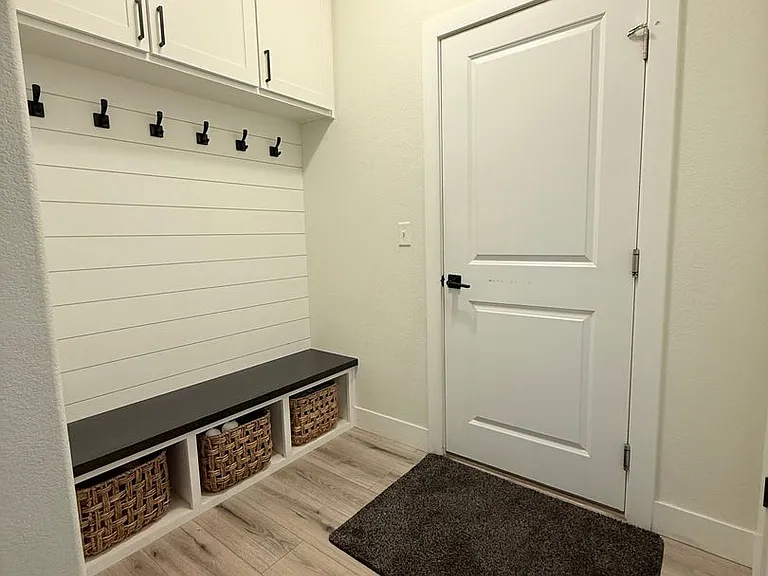 6784 Tumble Creek Dr — Photo 14