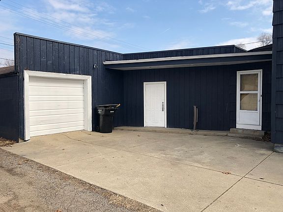 3rd image of 1113 Haney Ave