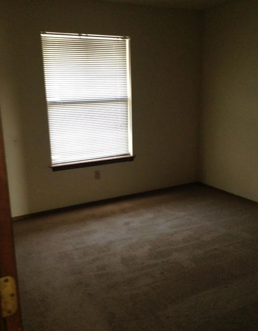 2 bed, $750 — Photo 4