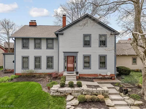 45 Hudson Common Dr, Hudson, OH 44236