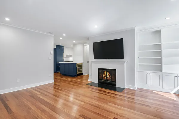 Sold by Houlihan Parnes Properties | media 7