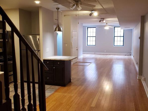 114 N 3rd St APT 2