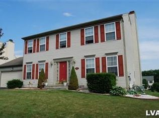 132 Ridgeline Ln, Easton, PA 18045