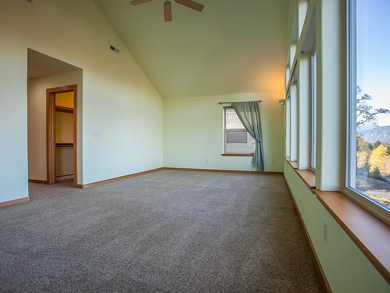 2160 Salmon Ln — Photo 8