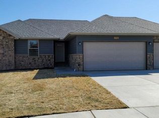 888 S Silverwood Ln, Nixa, MO 65714