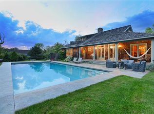 45 Burchard Ave, Little Compton, RI 02837